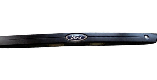Moldura Cajuela Ford Focus / Guayín 2000 01 02 03 04 05 Nuev